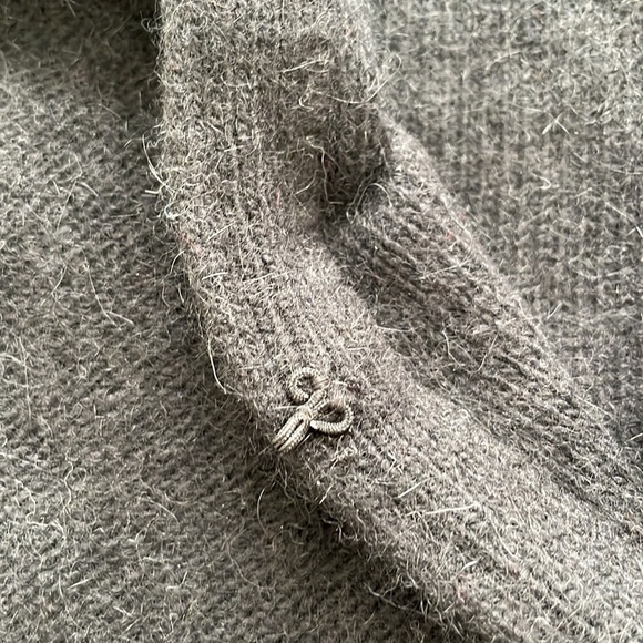 Anthropologie Lucy & Laurel Angora and Wool Blend Cropped Sweater Size Small - Picture 7 of 7